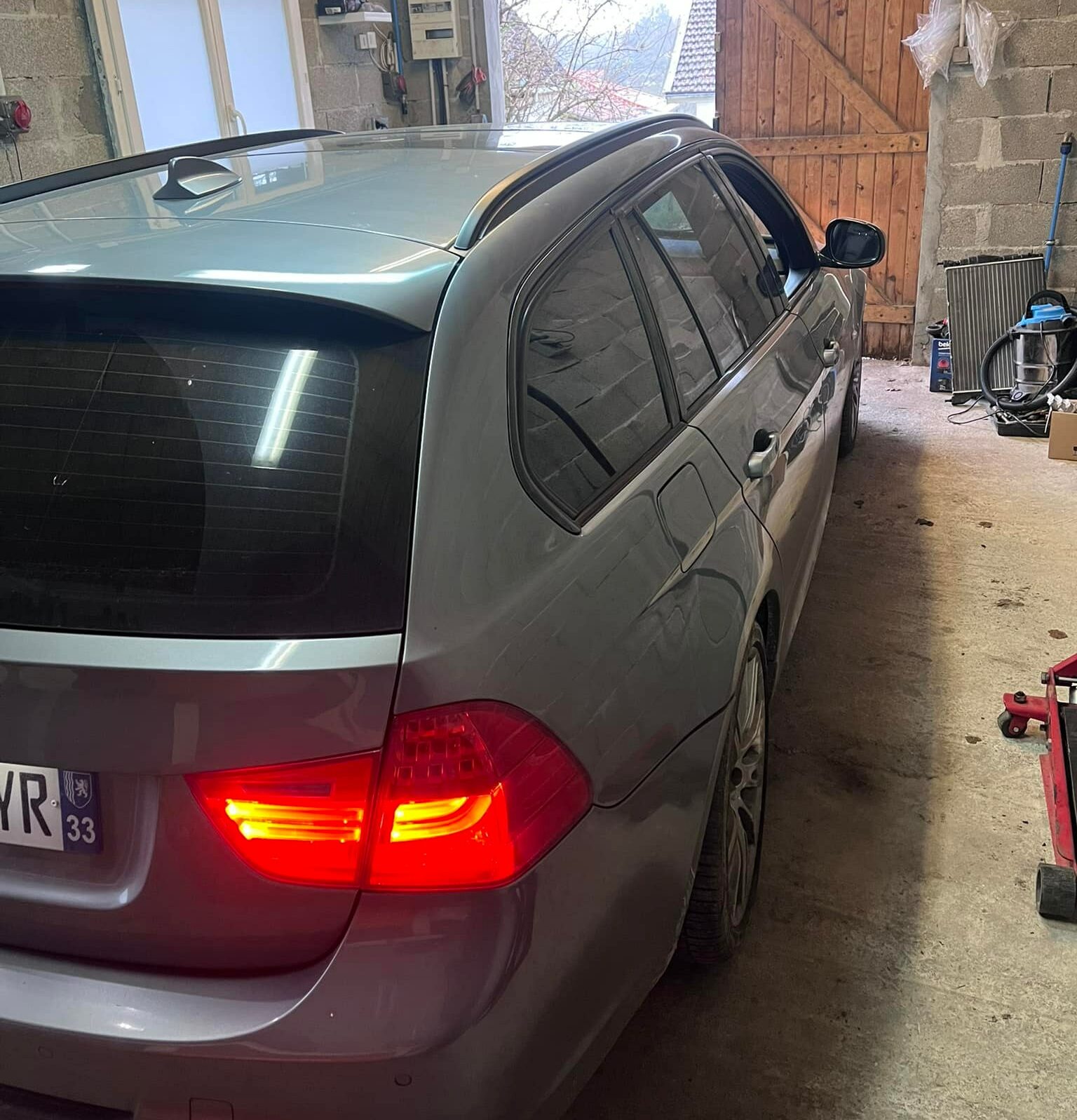 Garage auto à Montussan